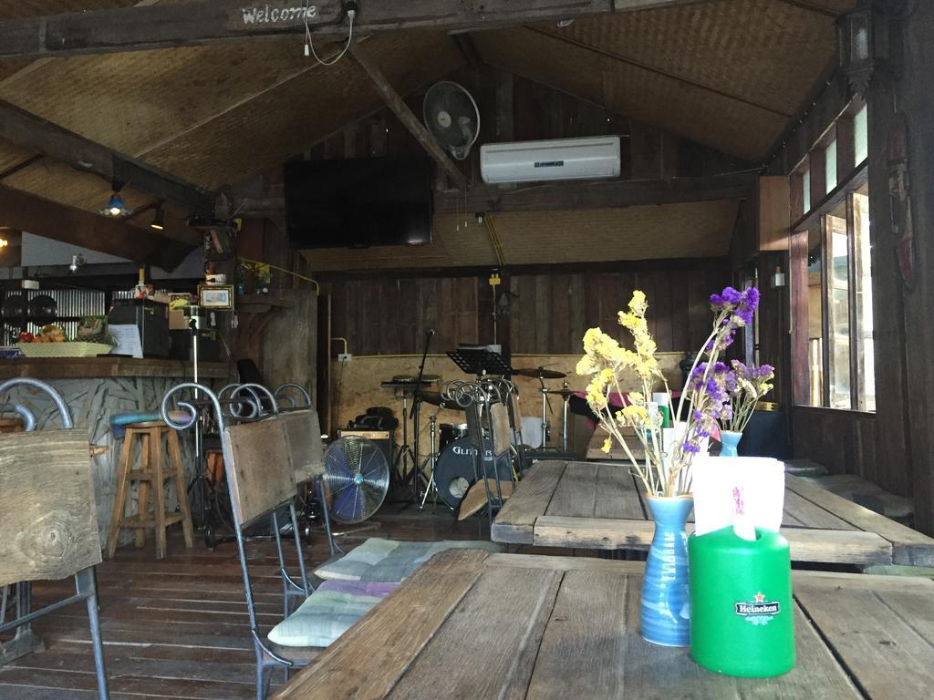 Hotel Baanlansa Bed&Bar à Chiang Mai Extérieur photo