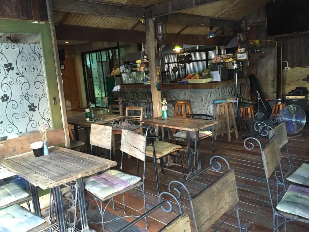 Hotel Baanlansa Bed&Bar à Chiang Mai Extérieur photo